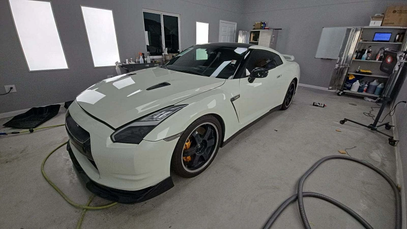 Nissan Gt-r R35 PREMIUM CARFAX АВТО КРЕДИТ , снимка 1 - Автомобили и джипове - 49507534