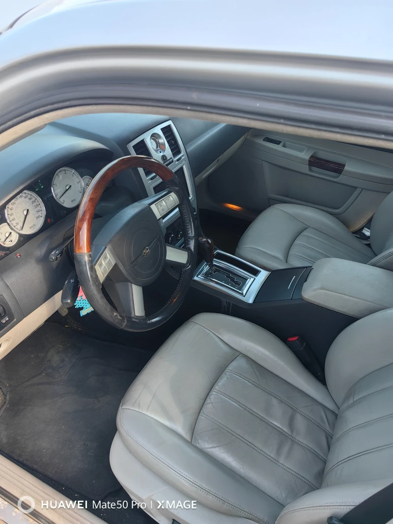 Chrysler 300c, снимка 11 - Автомобили и джипове - 51633944