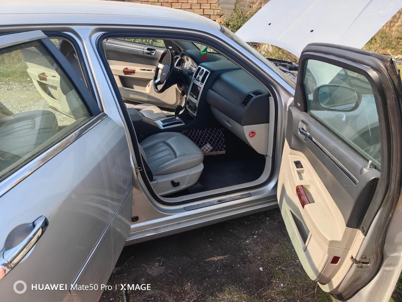 Chrysler 300c, снимка 9 - Автомобили и джипове - 51633944