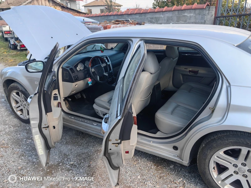 Chrysler 300c, снимка 10 - Автомобили и джипове - 51633944