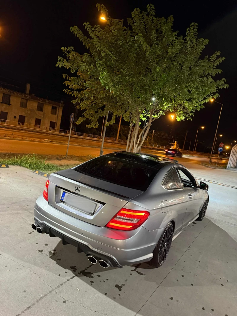 Mercedes-Benz 220, снимка 2 - Автомобили и джипове - 52370313