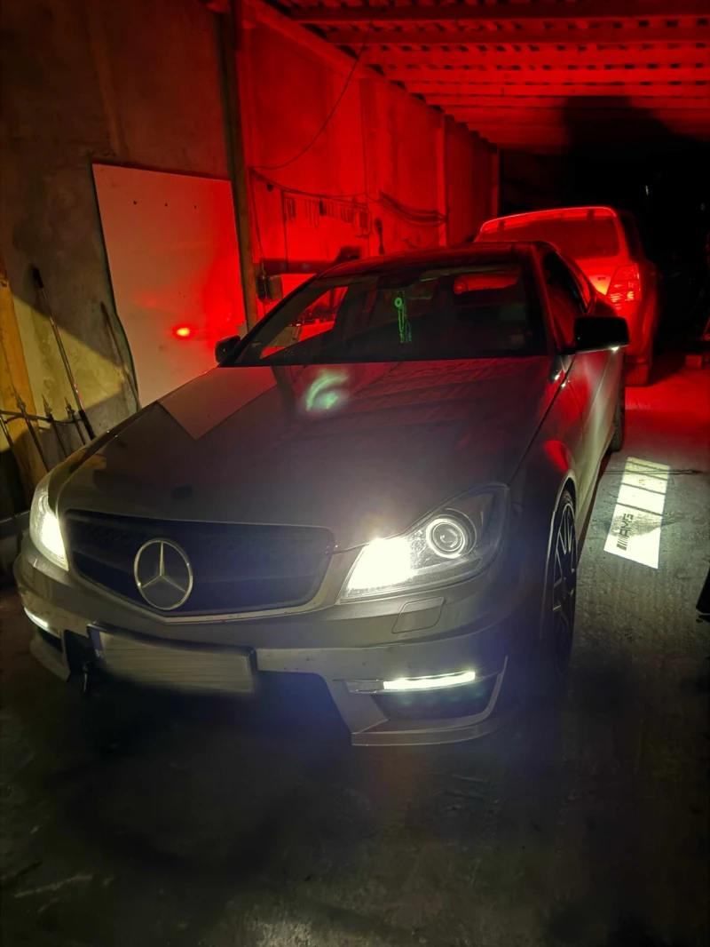 Mercedes-Benz 220, снимка 16 - Автомобили и джипове - 52370313