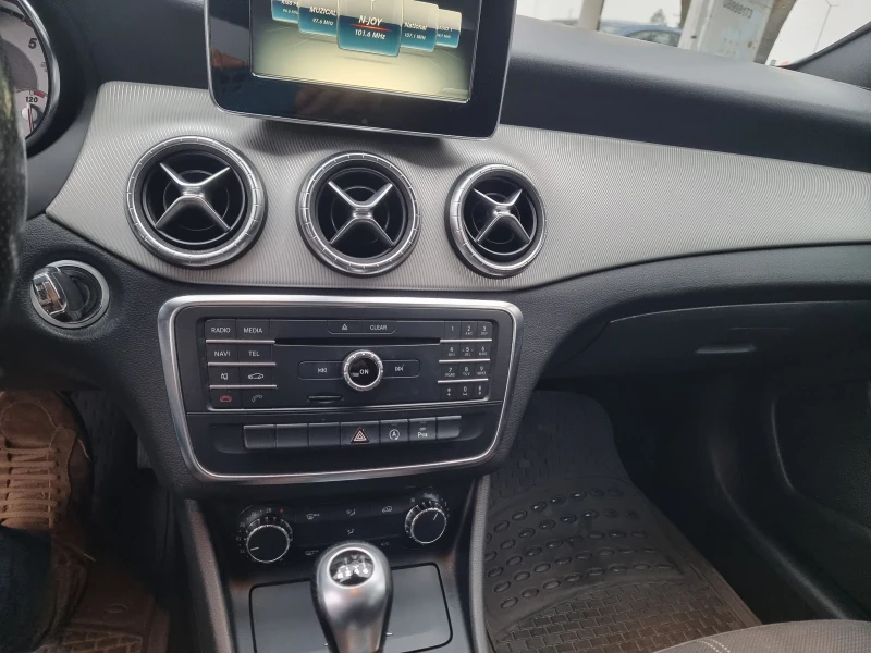 Mercedes-Benz CLA 200 200 cdi, снимка 14 - Автомобили и джипове - 52447725