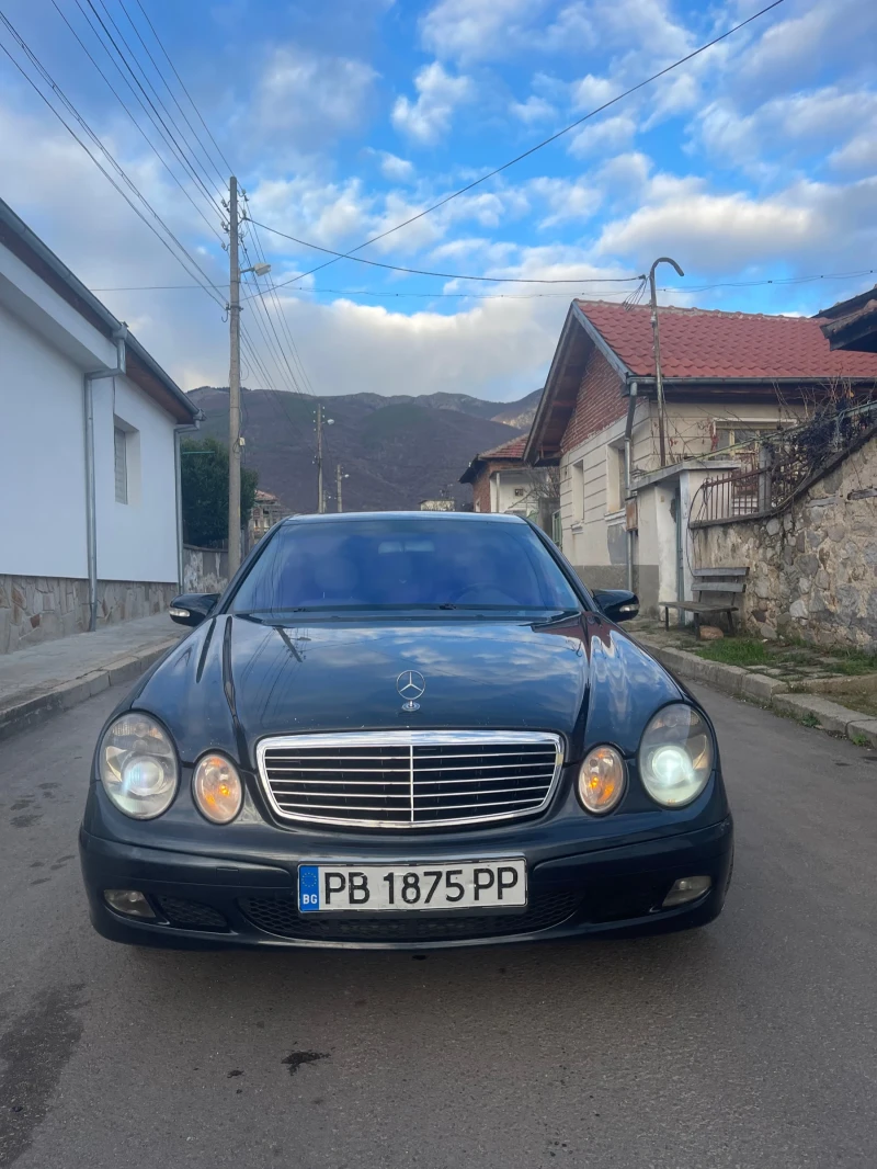 Mercedes-Benz E 220, снимка 2 - Автомобили и джипове - 52615461