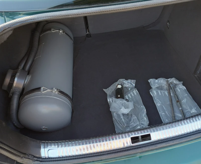 VW Bora 1.6, 101, SR, бензин + газ, снимка 9 - Автомобили и джипове - 52810452