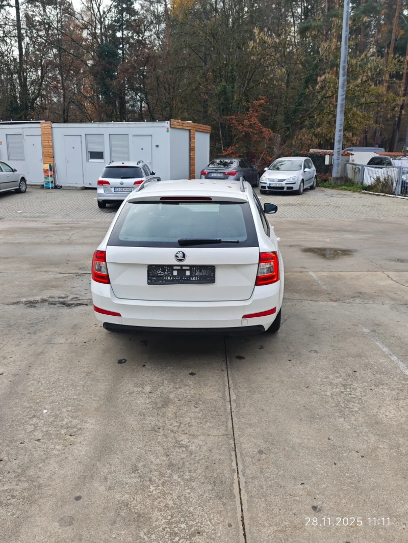 Skoda Octavia 1.6 TDI, снимка 4 - Автомобили и джипове - 52830145