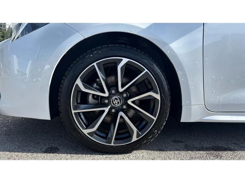 Toyota Corolla TS 2.0HSD PREMIUM, снимка 16 - Автомобили и джипове - 55747497