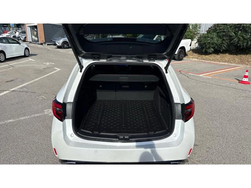 Toyota Corolla TS 2.0HSD PREMIUM, снимка 10 - Автомобили и джипове - 55747497