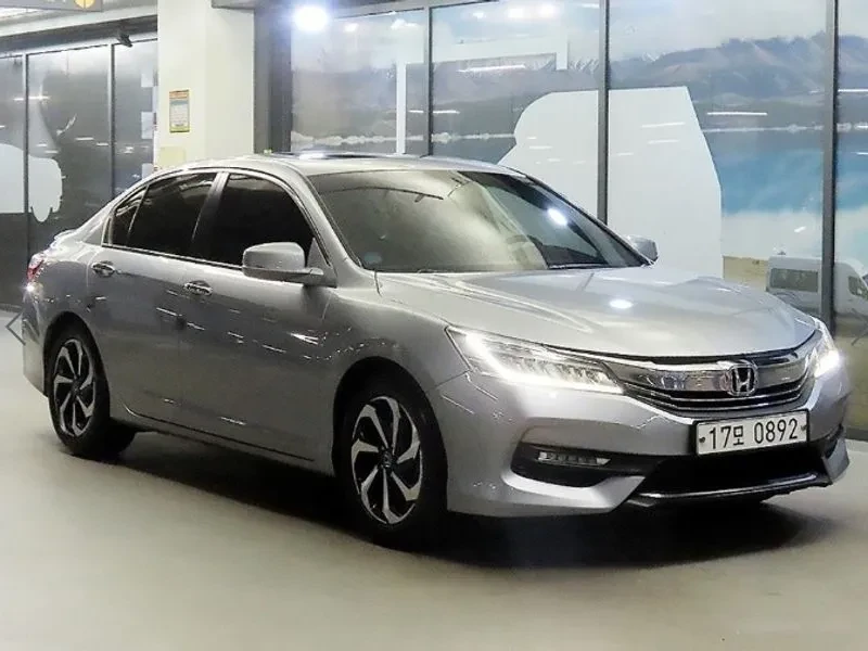 Honda Accord 2.4 9Th Generation, снимка 3 - Автомобили и джипове - 56655839