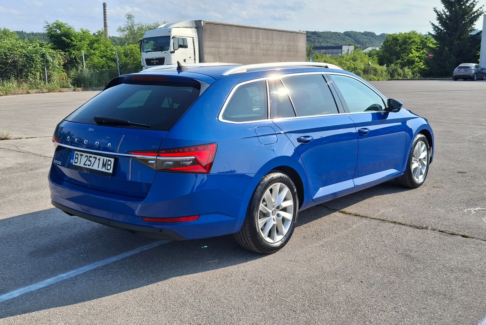 Skoda Superb 2.0 190к.с. DSG7 - изображение 6