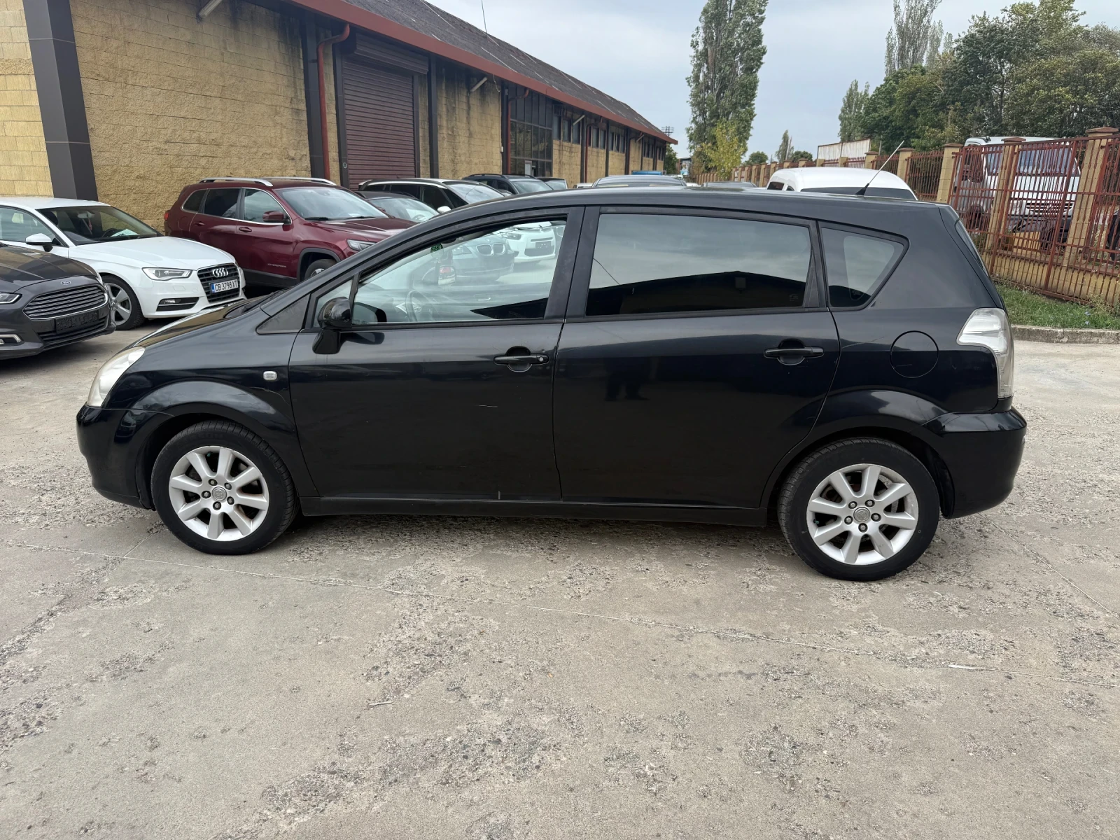 Toyota Corolla verso 1.8i 7места автомат - изображение 6