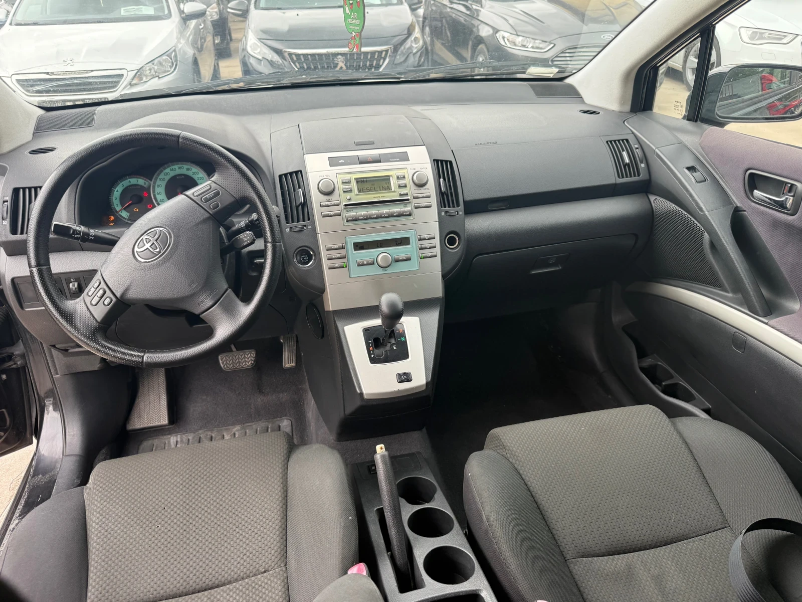Toyota Corolla verso 1.8i 7места автомат - изображение 7