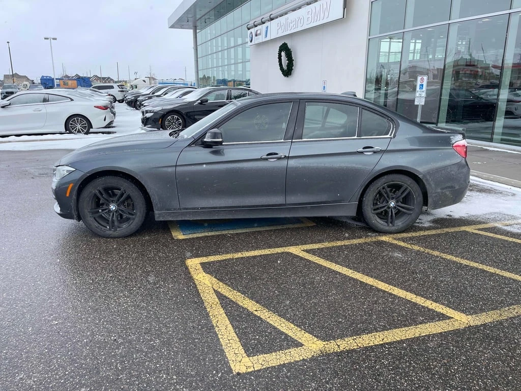 BMW 330 * 330i xDrive * CARFAX * БЕЗ ПЪРВОНАЧАЛНА ВНОСКА - изображение 2