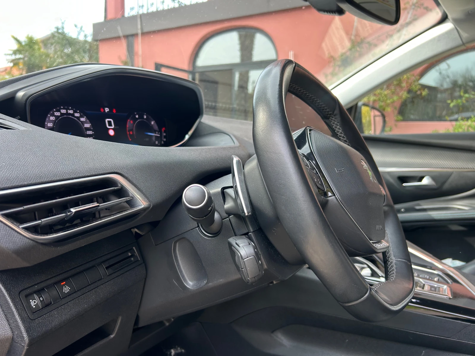 Peugeot 5008 Allure* СЕРВИЗЕН* 7 Местен* Дистроник* , снимка 12 - Автомобили и джипове - 53810560