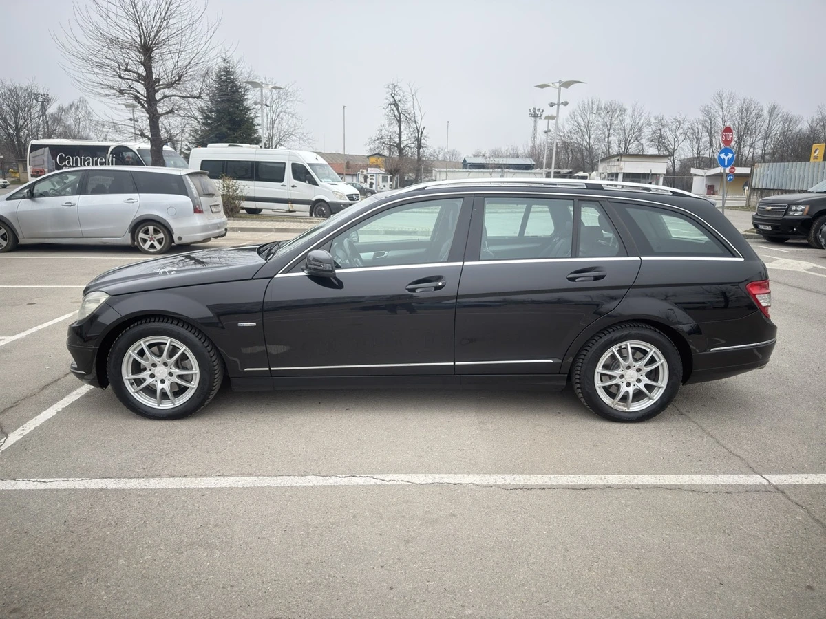 Mercedes-Benz C 220, снимка 4 - Автомобили и джипове - 53834146