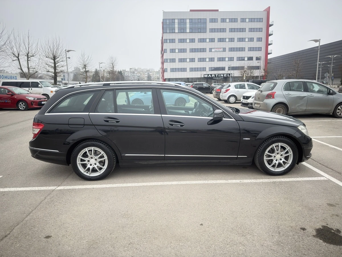 Mercedes-Benz C 220, снимка 3 - Автомобили и джипове - 53834146