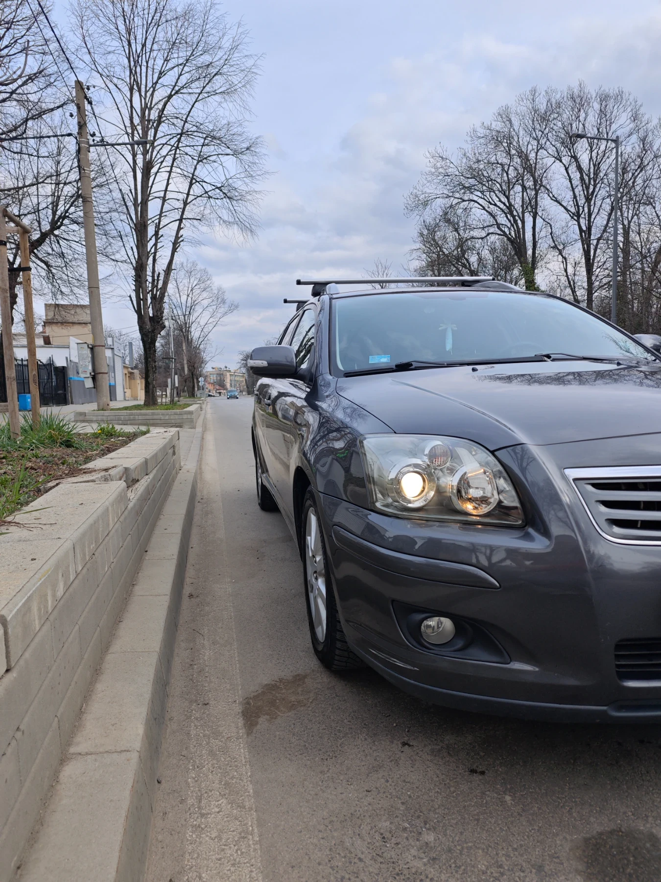 Toyota Avensis, снимка 15 - Автомобили и джипове - 53927776