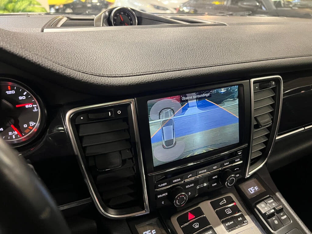 Porsche Panamera 4 Edition* АвтоКредит* (ЦЕНА ДО БГ), снимка 13 - Автомобили и джипове - 53934656