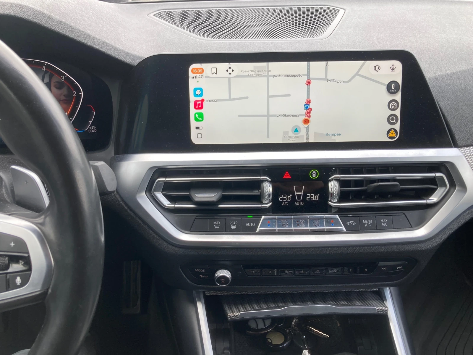 BMW 320 M-Pack* Shadow Line* , снимка 13 - Автомобили и джипове - 54149339