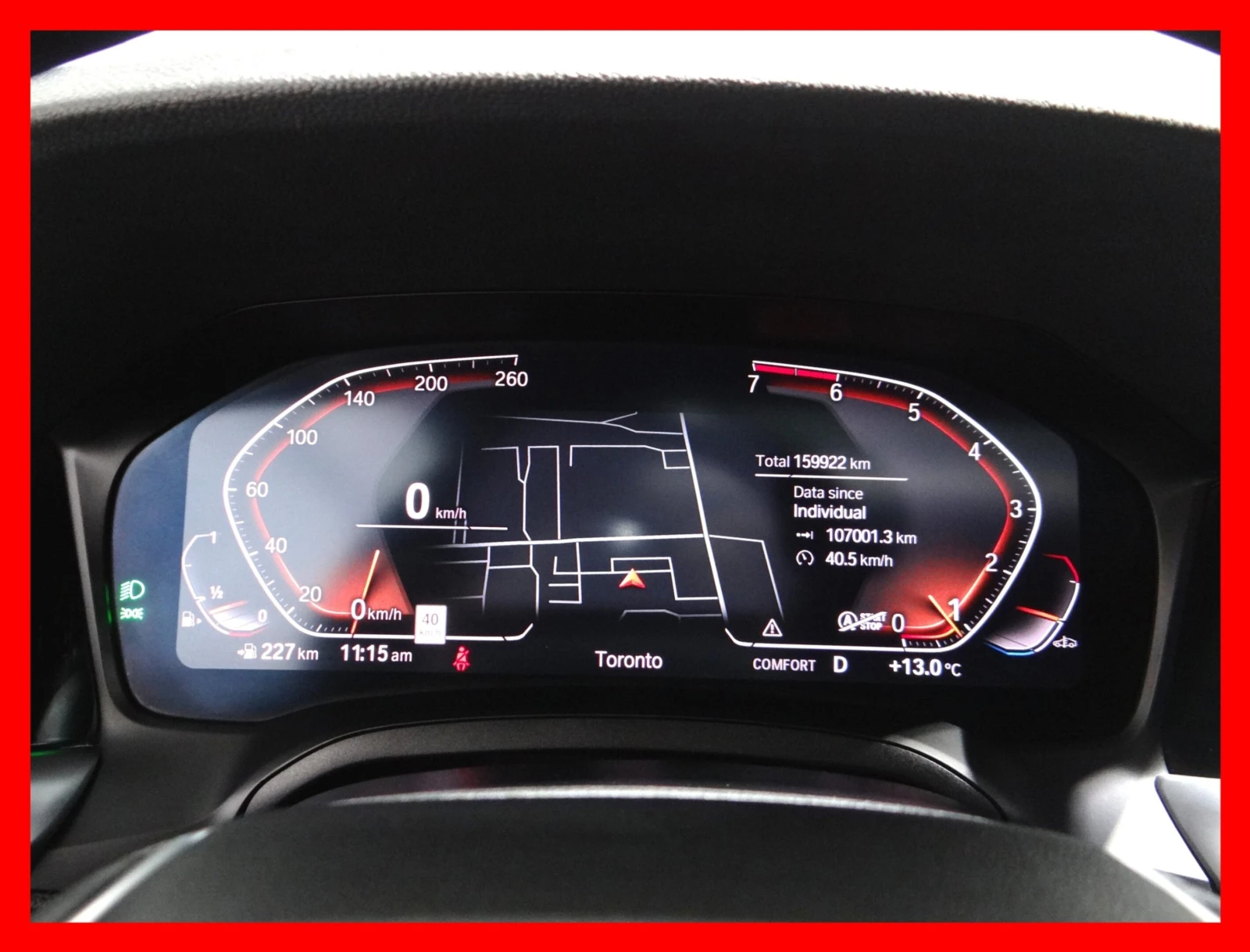 BMW 330 i xDrive CARPLAY PANO CAM KEYLESS DIGITAL COCKPIT, снимка 14 - Автомобили и джипове - 54217541