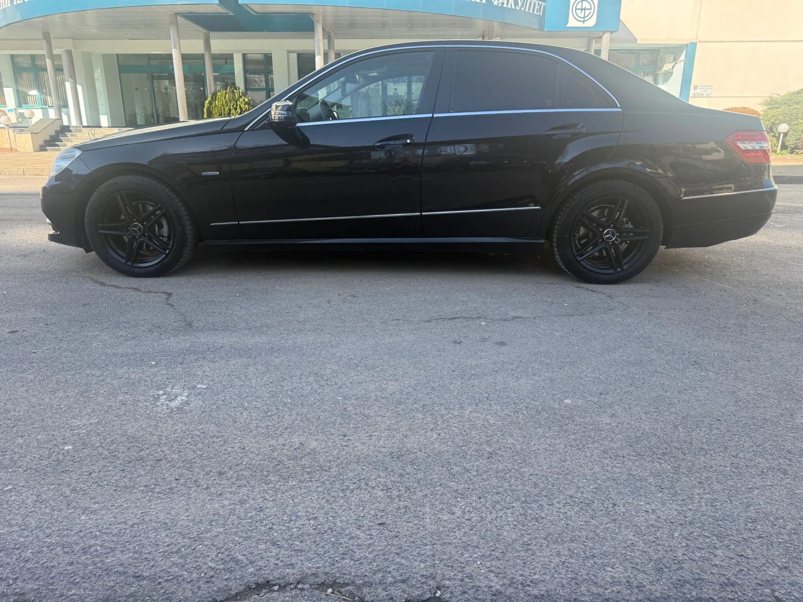 Mercedes-Benz E 220 E220, снимка 5 - Автомобили и джипове - 54240134