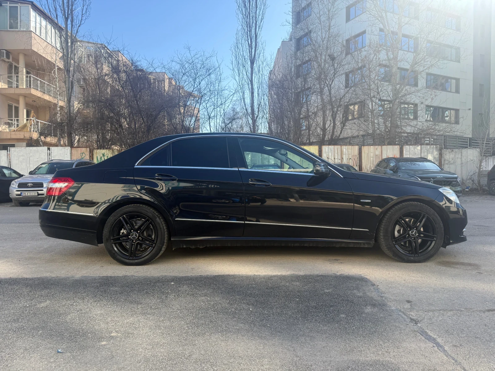 Mercedes-Benz E 220 E220, снимка 2 - Автомобили и джипове - 54240134