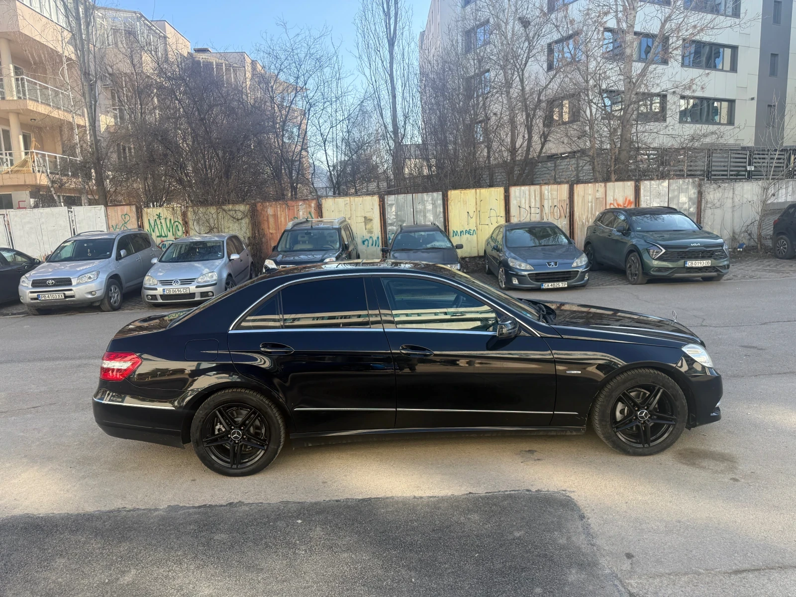 Mercedes-Benz E 220 E220, снимка 3 - Автомобили и джипове - 54240134