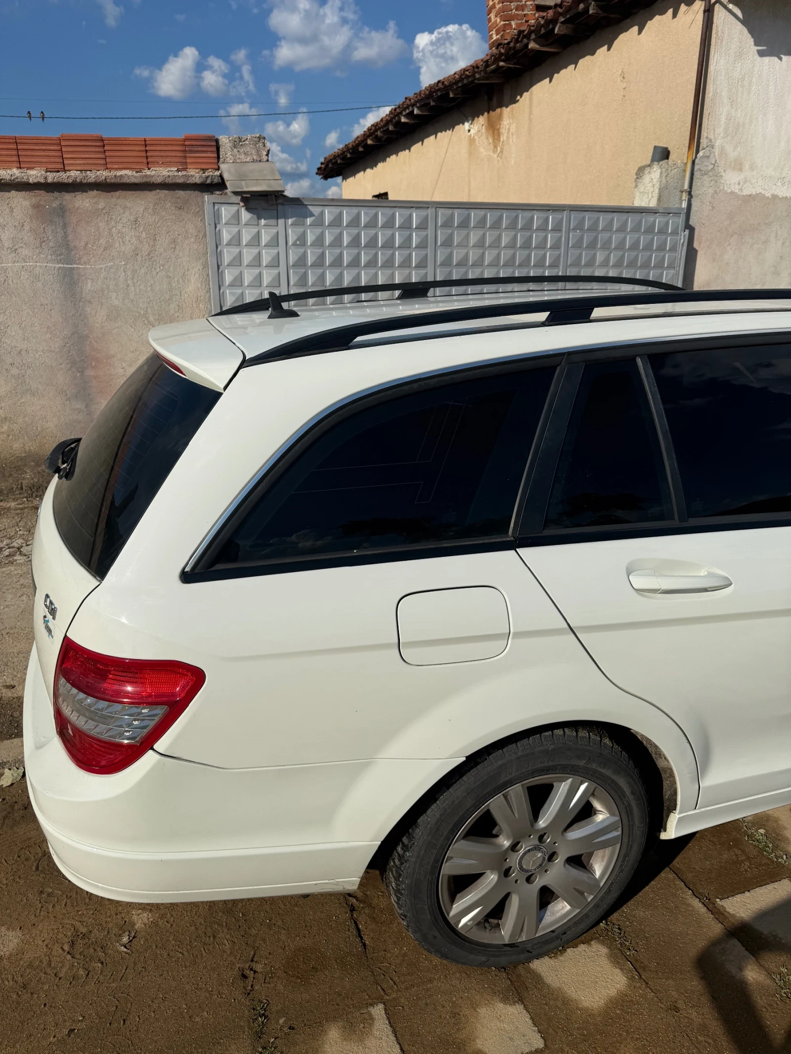 Mercedes-Benz C 200 CDI BlueEFFICIENCY Executive, снимка 11 - Автомобили и джипове - 54990007