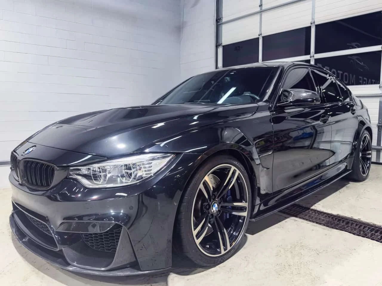 BMW M3 * 4dr Sdn * CARFAX * ЦЕНА ДО БГ, снимка 2 - Автомобили и джипове - 55390709