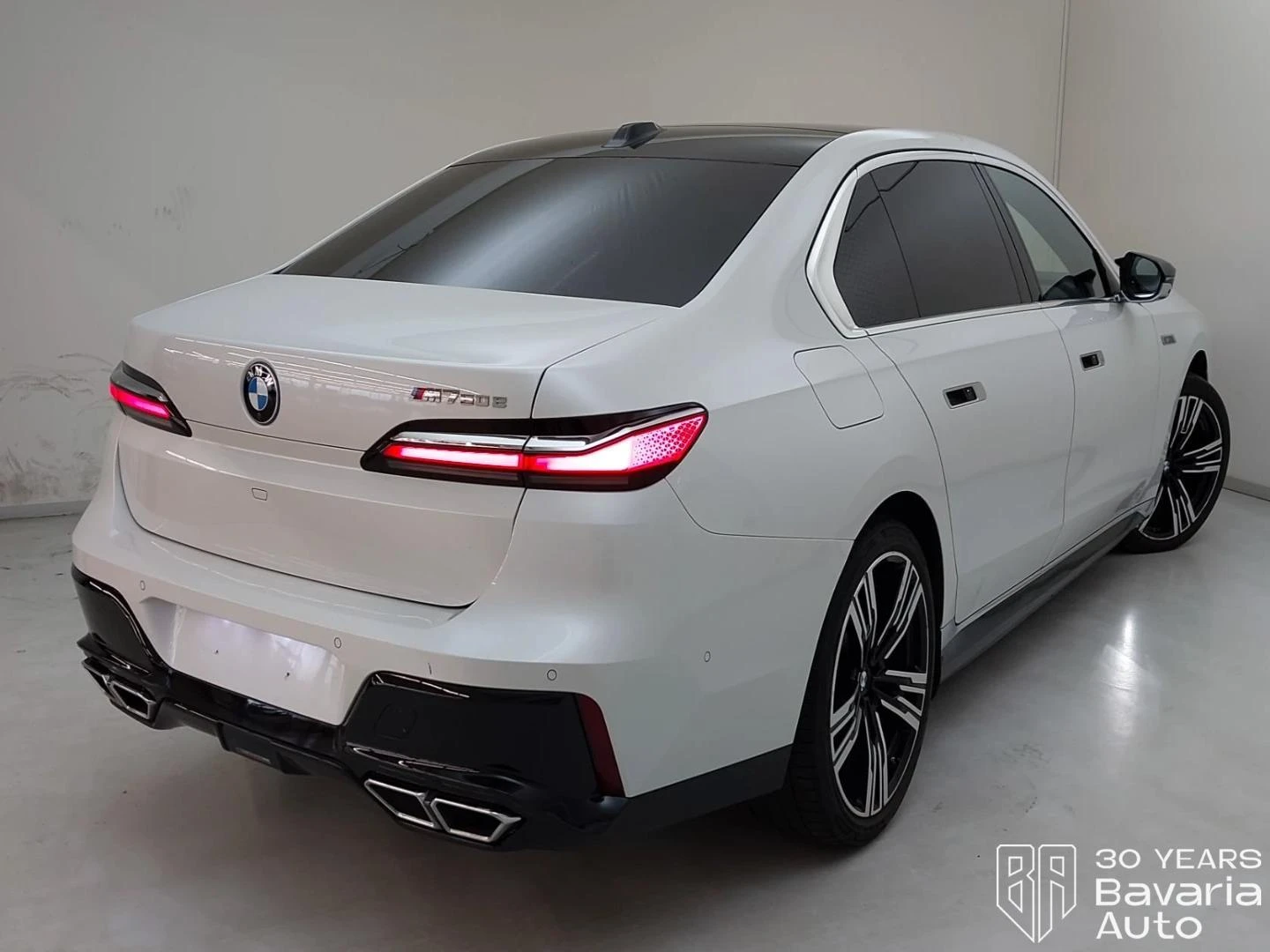 BMW 760 M760e xDrive Sportautomatic, снимка 3 - Автомобили и джипове - 55597889