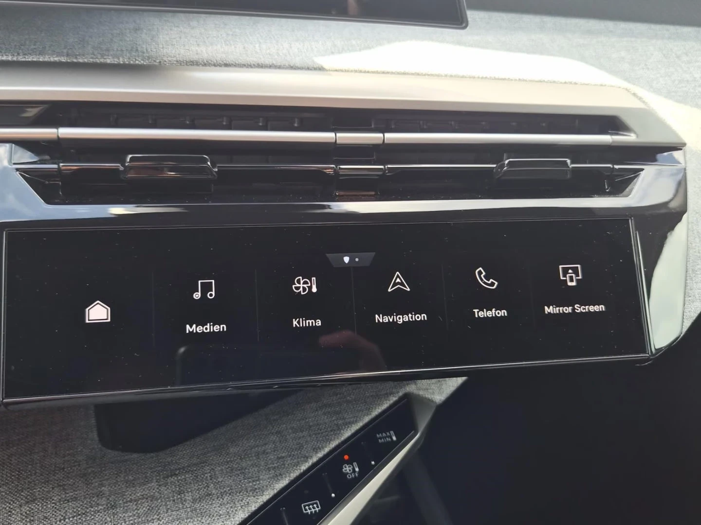 Peugeot 5008 PHEV/195HP/ALLURE/7S/CAM/LED/NAVI/KLESS/632q, снимка 11 - Автомобили и джипове - 55753204