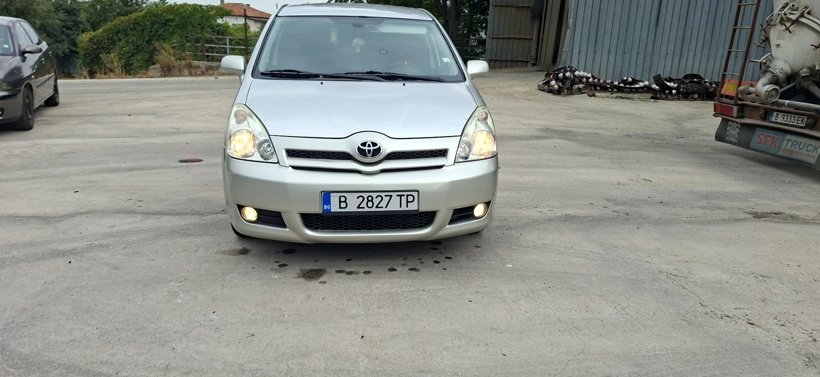 Toyota Corolla verso, снимка 13 - Автомобили и джипове - 55838593