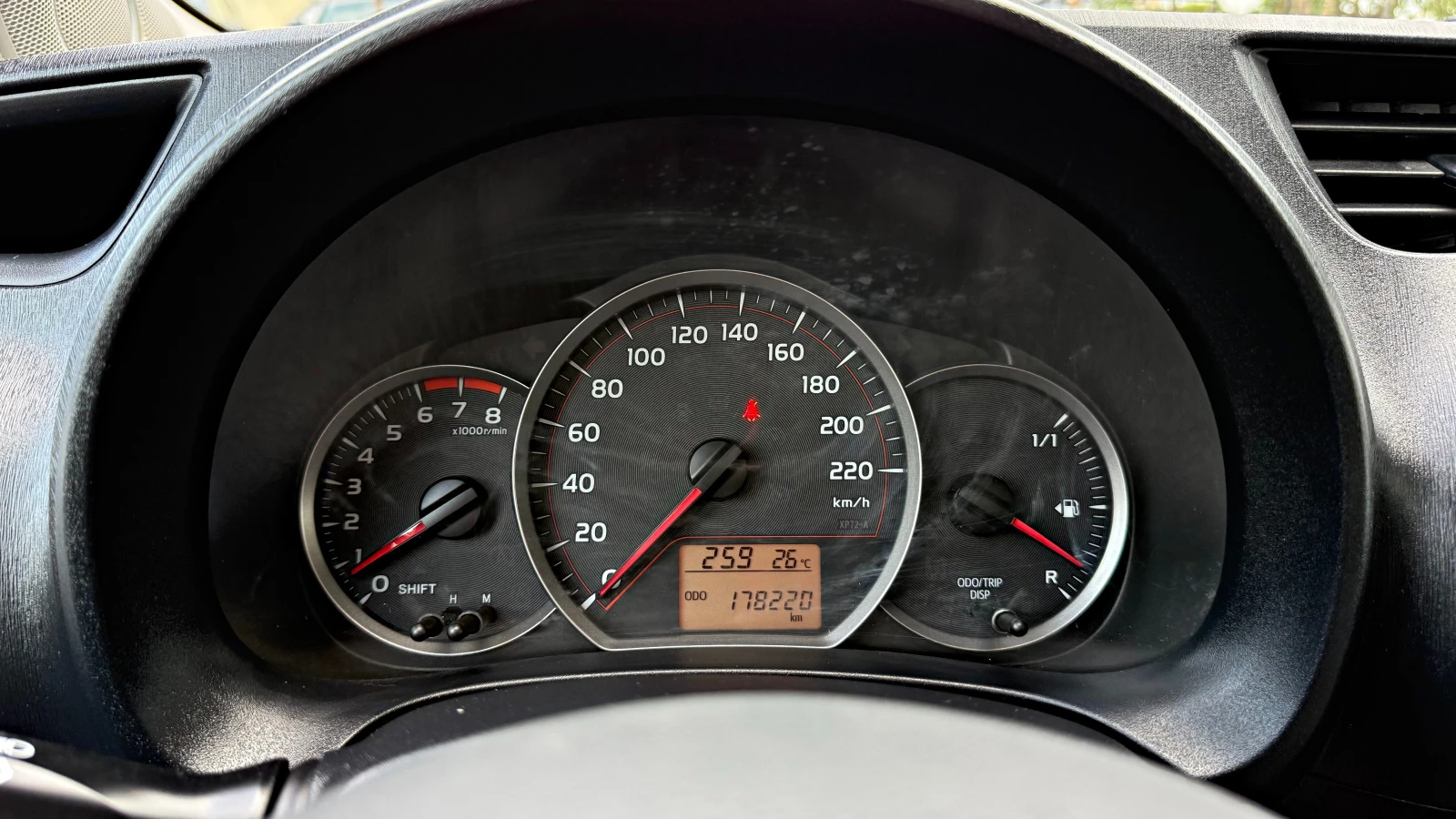 Toyota Yaris 1.3i КАМЕРА ПАНОРАМА 6ск., снимка 10 - Автомобили и джипове - 55953880
