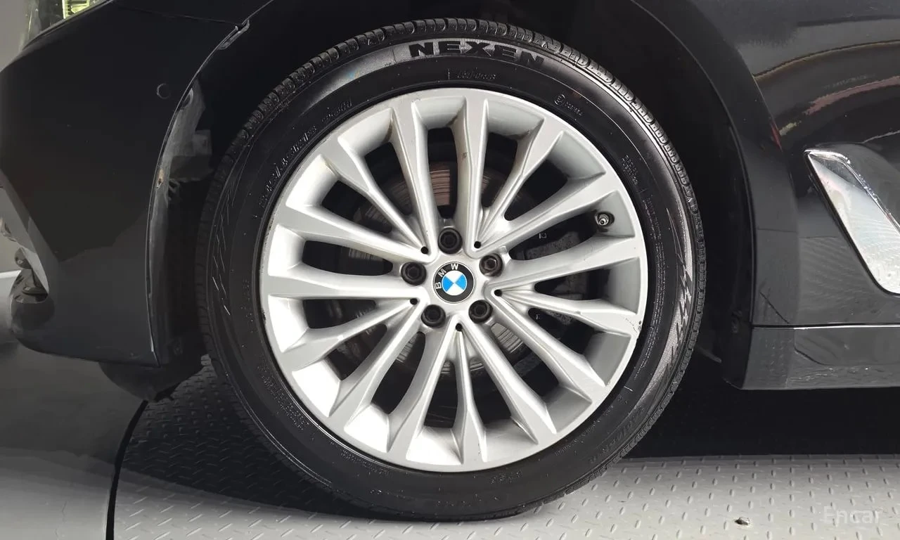 BMW 520 d xDrive Luxury Plus, снимка 5 - Автомобили и джипове - 55959456