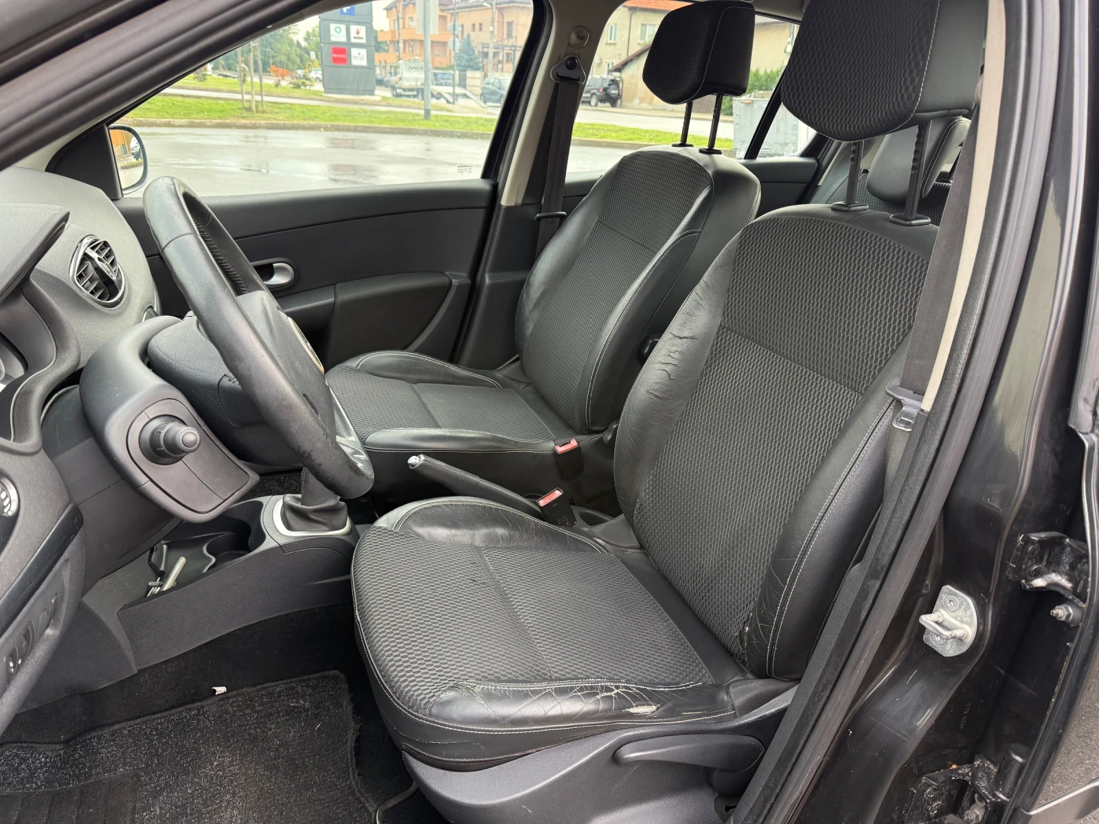 Renault Clio 1.2 tce-БЕНЗИН, снимка 8 - Автомобили и джипове - 56232055