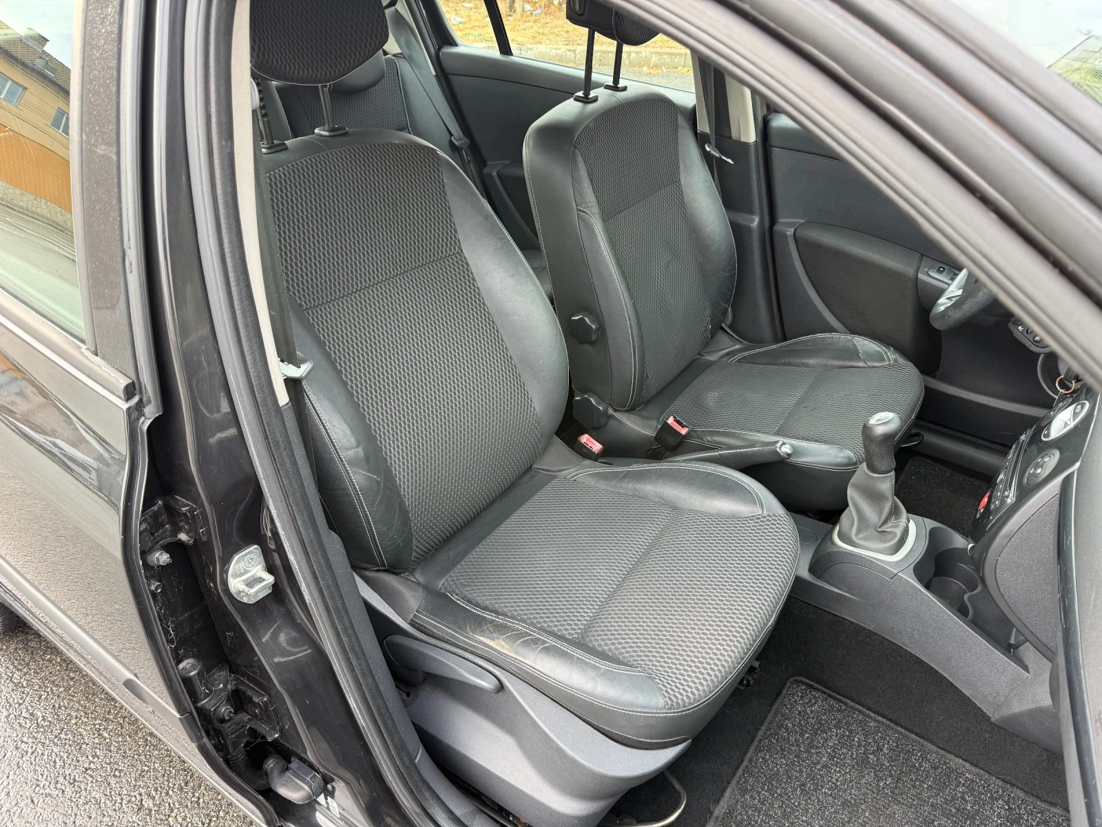Renault Clio 1.2 tce-БЕНЗИН, снимка 11 - Автомобили и джипове - 56232055