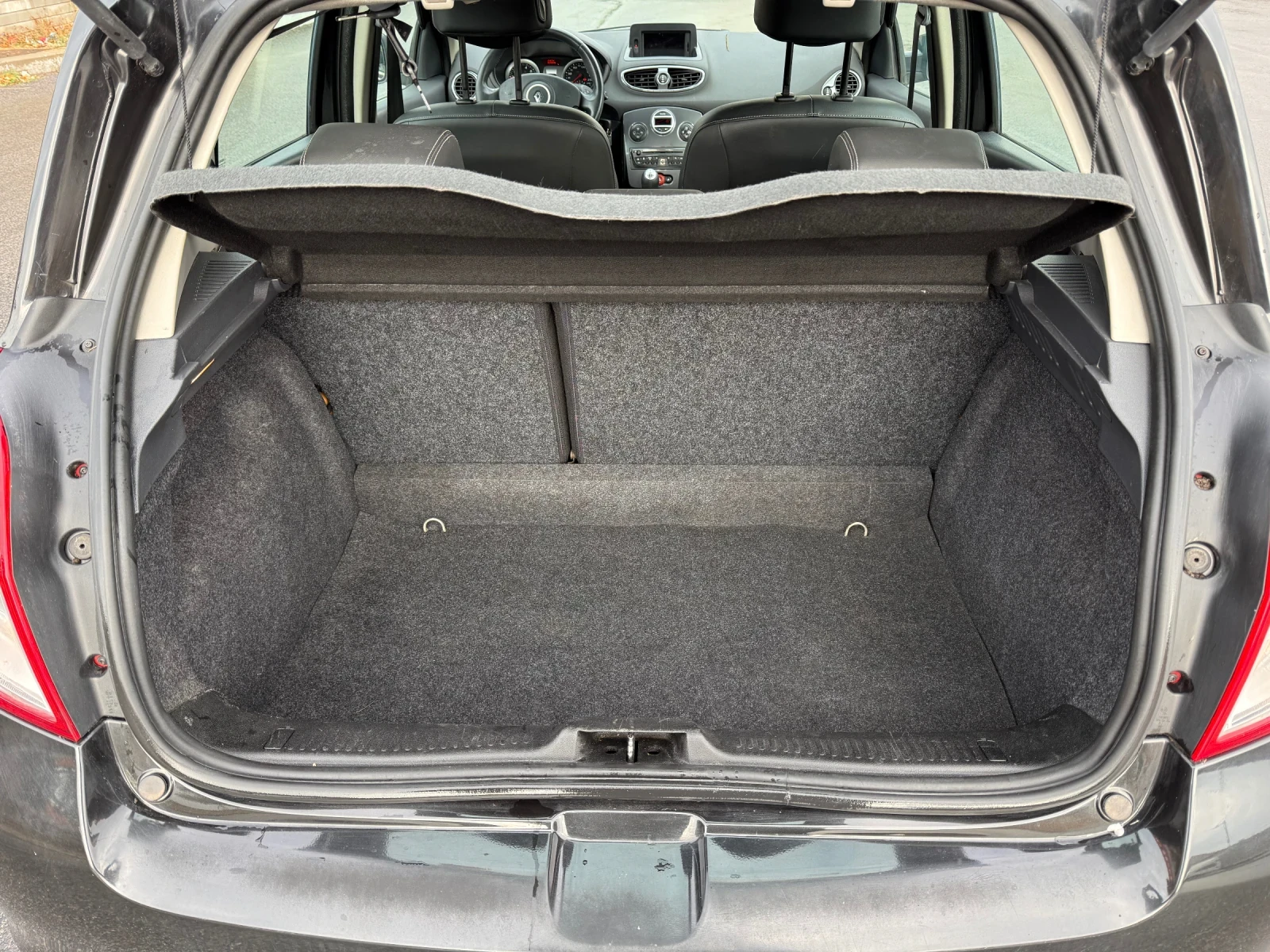 Renault Clio 1.2 tce-БЕНЗИН, снимка 13 - Автомобили и джипове - 56232055