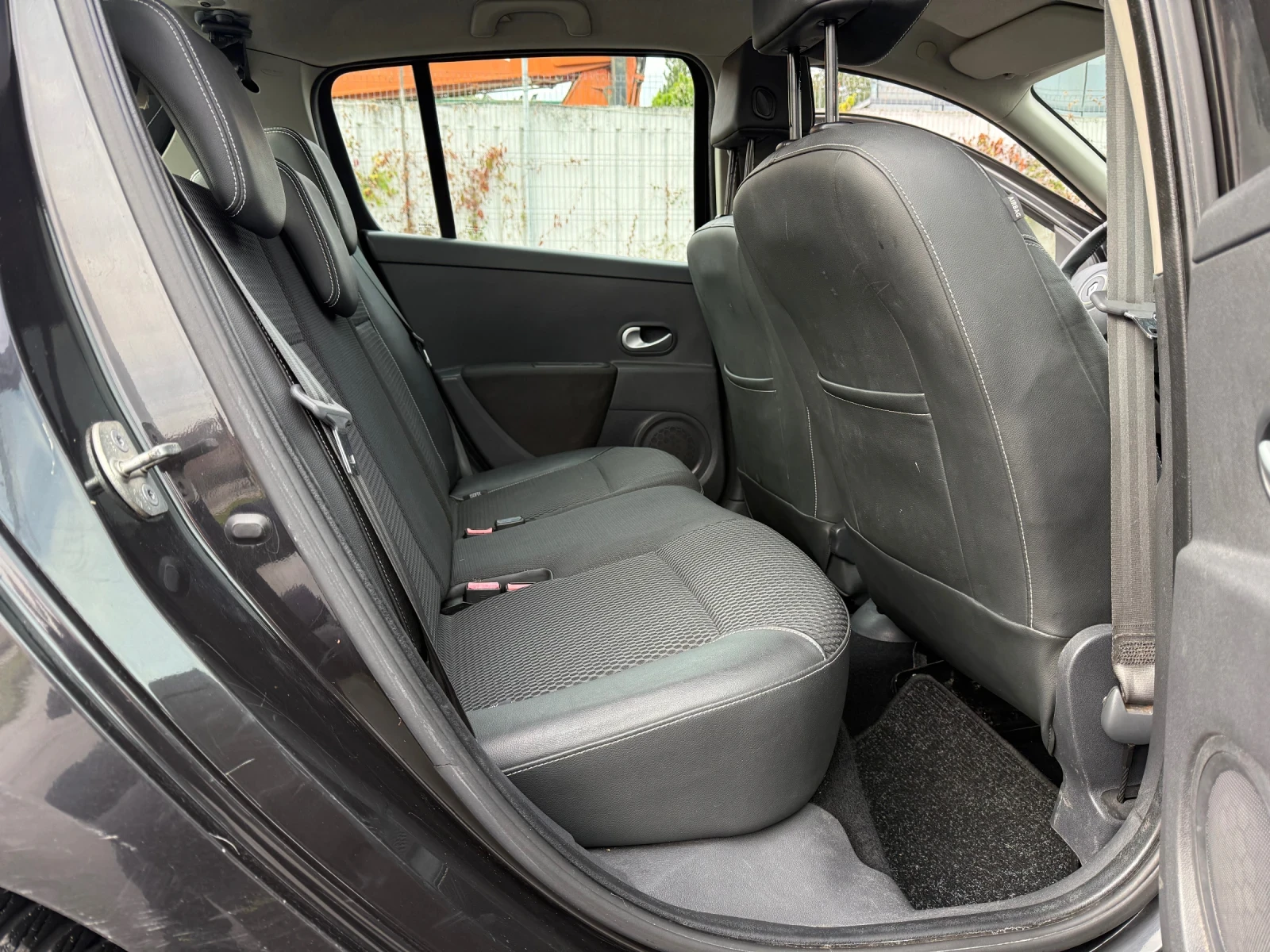 Renault Clio 1.2 tce-БЕНЗИН, снимка 10 - Автомобили и джипове - 56232055