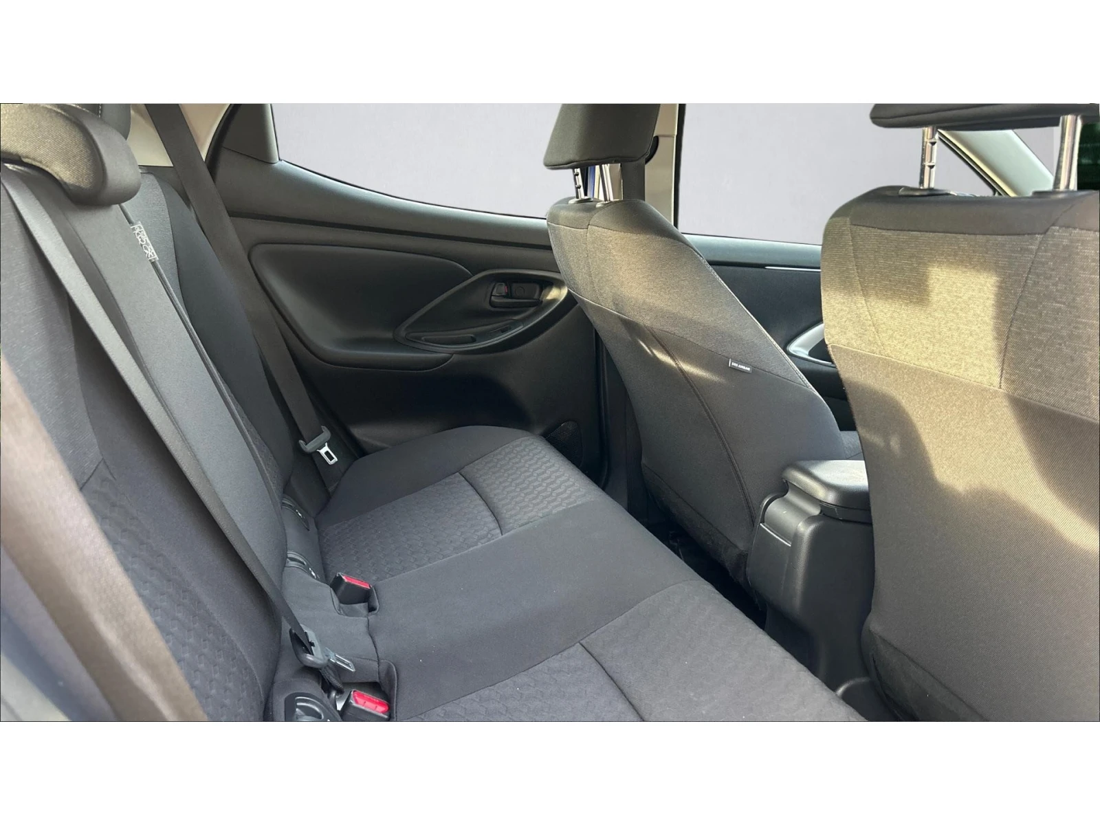 Toyota Yaris ������� ������ �� 220   | Mobile.bg � ����������� 7