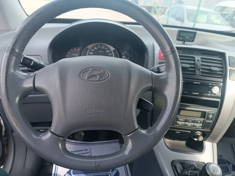 Hyundai Tucson 2.0 CRDi 4WD ПЕРФЕКТЕН, ЛИЗИНГ , снимка 13 - Автомобили и джипове - 49191529