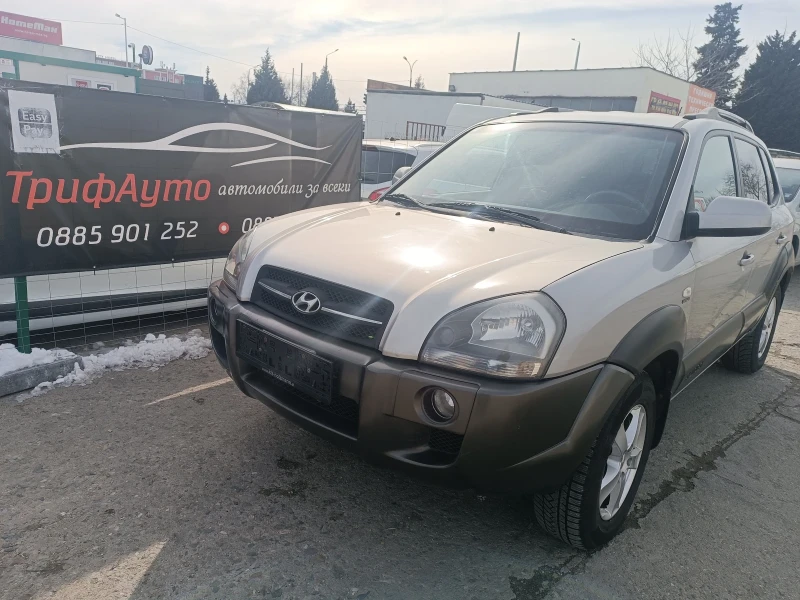 Hyundai Tucson 2.0 CRDi 4WD ПЕРФЕКТЕН, ЛИЗИНГ , снимка 1 - Автомобили и джипове - 49191529