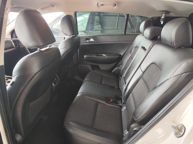 Kia Sportage 2.0* CAMERA* 4x4* LEDD* LIZING, снимка 6 - Автомобили и джипове - 51042533
