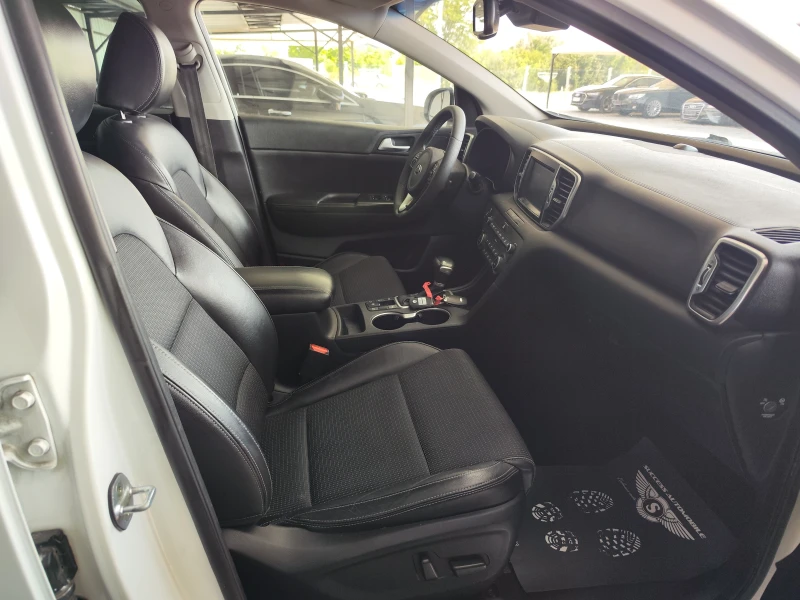 Kia Sportage 2.0* CAMERA* 4x4* LEDD* LIZING, снимка 8 - Автомобили и джипове - 51042533