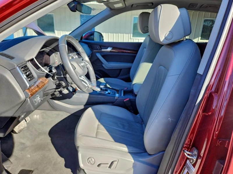 Audi Q5 2.0T* PREMIUM* PLUS* ДИГИТАЛНО* ТАБЛО* 360КАМЕРА* , снимка 9 - Автомобили и джипове - 53245800