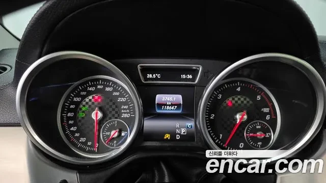 Mercedes-Benz GLE 350 4 Matic , снимка 5 - Автомобили и джипове - 55009348