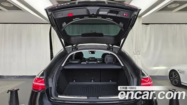 Mercedes-Benz GLE 350 4 Matic , снимка 11 - Автомобили и джипове - 55009348