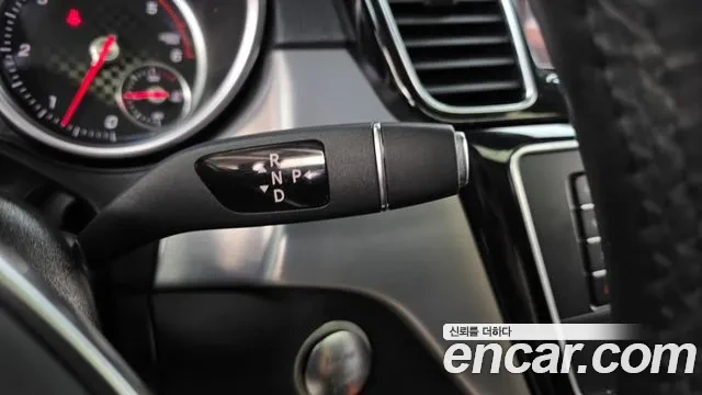 Mercedes-Benz GLE 350 4 Matic , снимка 16 - Автомобили и джипове - 55009348