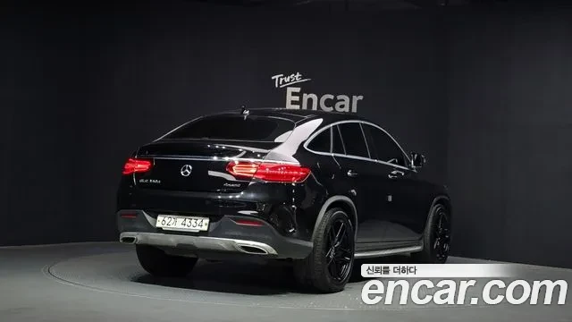 Mercedes-Benz GLE 350 4 Matic , снимка 2 - Автомобили и джипове - 55009348