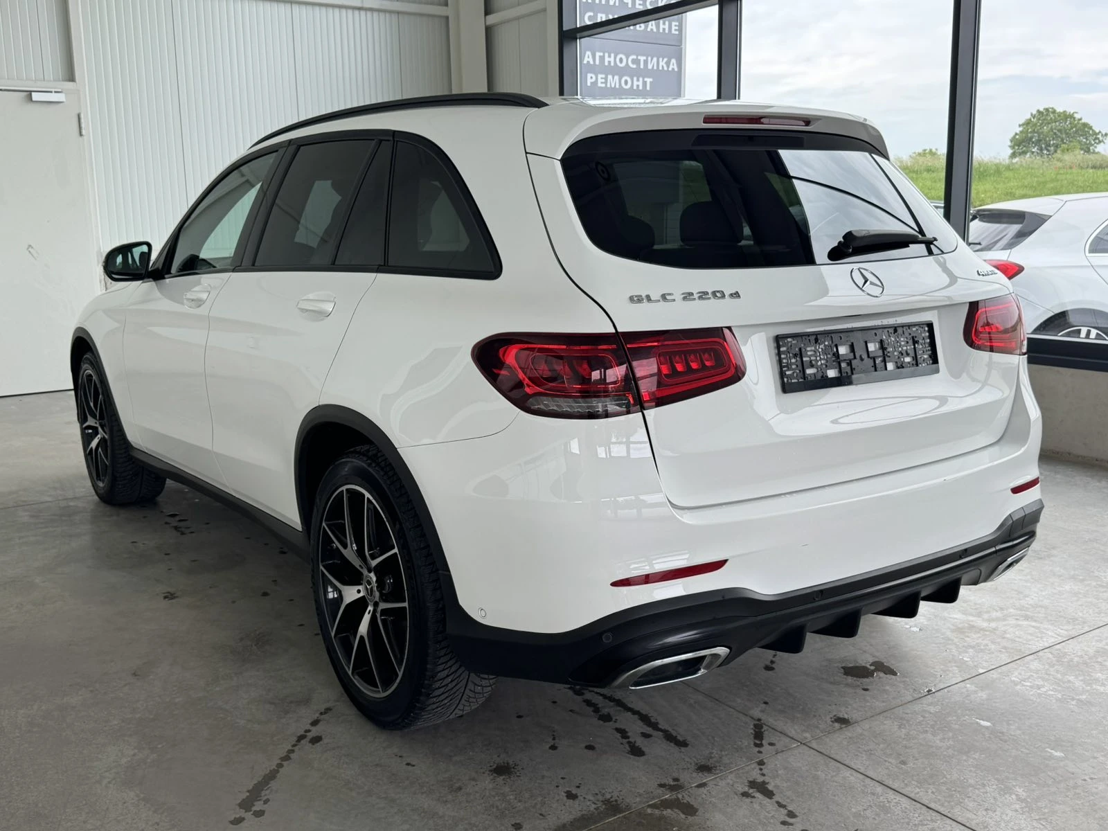 Mercedes-Benz GLC 220 d 4MATIC AMG, снимка 4 - Автомобили и джипове - 53294874