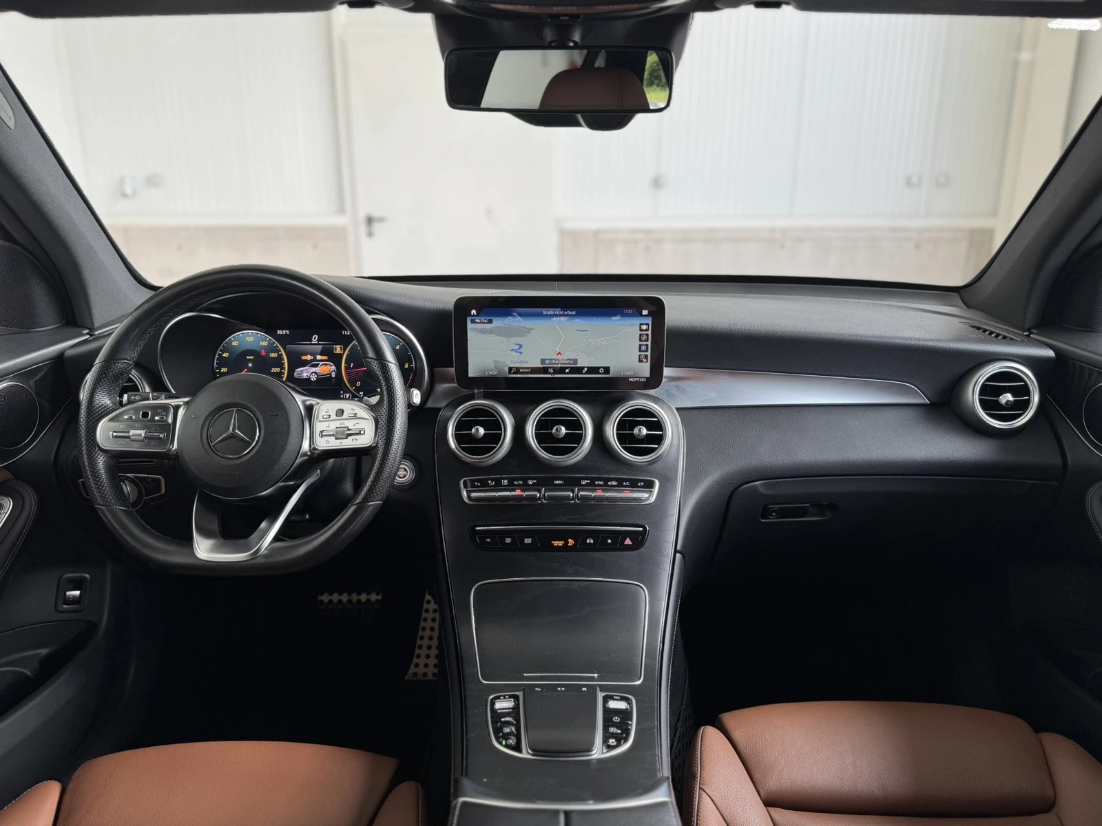Mercedes-Benz GLC 220 d 4MATIC AMG, снимка 10 - Автомобили и джипове - 53294874